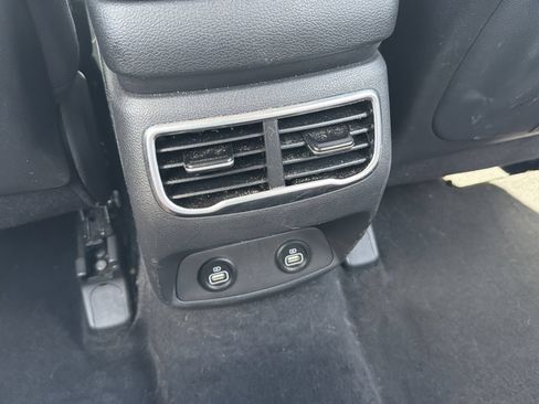 Used 2023 Hyundai Santa Fe SE FWD image 17