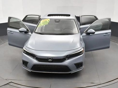 Used 2024 Honda Civic Touring image 10