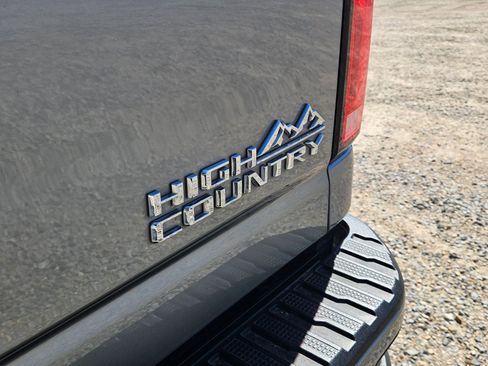 Used 2024 Chevrolet Silverado 3500 High Country w/ High Country Premium Package AWD/4WD image 32