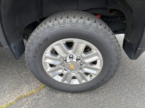 Certified 2025 Chevrolet Silverado 2500 High Country w/ Technology Package AWD/4WD image 4