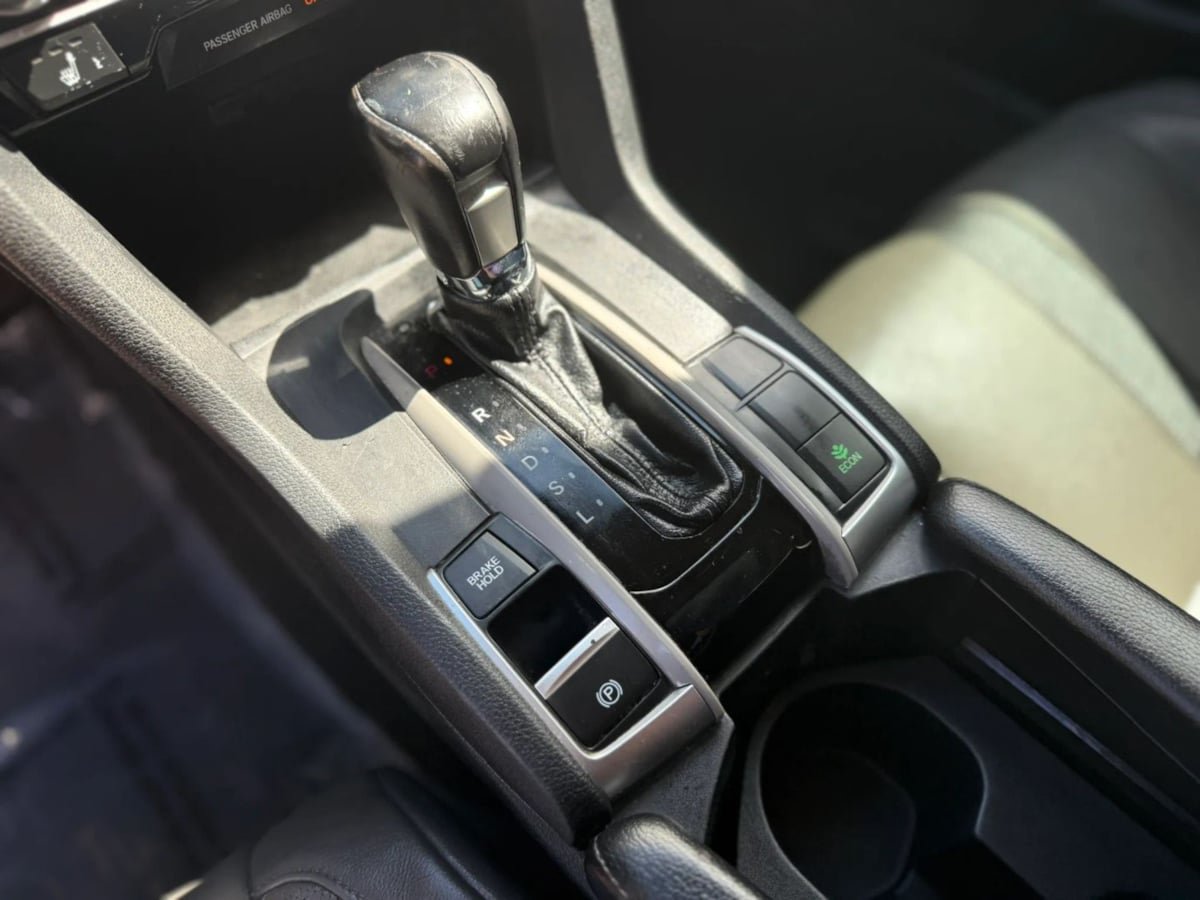 Used 2017 Honda Civic Touring image 37