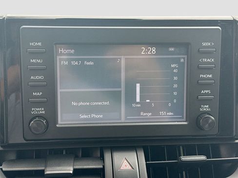 Used 2019 Toyota RAV4 XLE FWD image 16