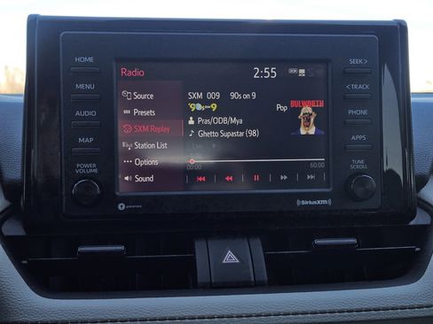 Used 2022 Toyota RAV4 XLE image 16