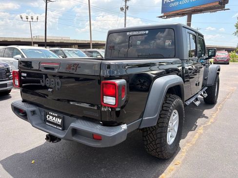 Used 2020 Jeep Gladiator Sport w/ Quick Order Package 24S AWD/4WD image 8