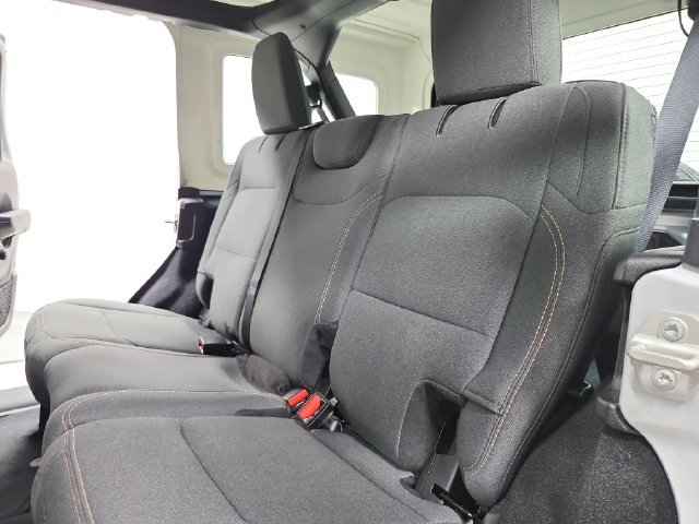 Used 2024 Jeep Wrangler Unlimited Sport AWD/4WD image 34