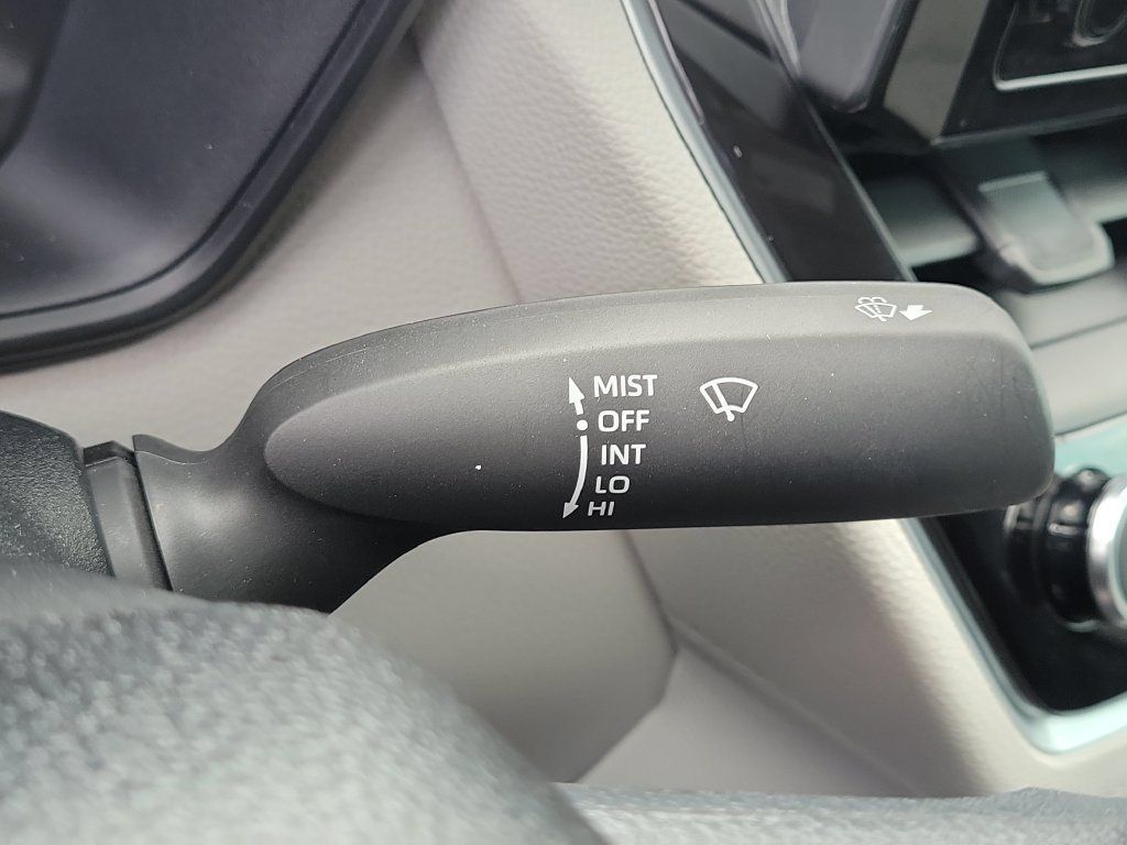 Used 2023 Toyota Corolla Cross L FWD image 12