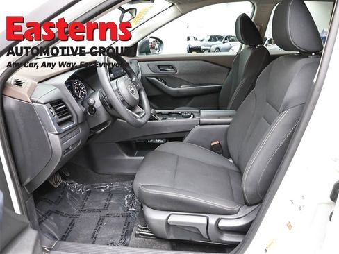 Used 2023 Nissan Rogue S AWD/4WD image 14