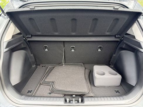 New 2026 Hyundai Venue SE FWD image 19