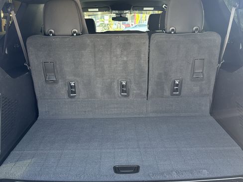 Used 2023 Chevrolet Suburban LS image 15