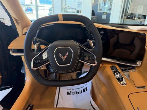 Used 2024 Chevrolet Corvette Stingray Premium Conv w/ Z51 Performance Package RWD image 19