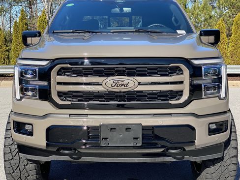 Used 2025 Ford F150 Lariat w/ Equipment Group 502A High image 19