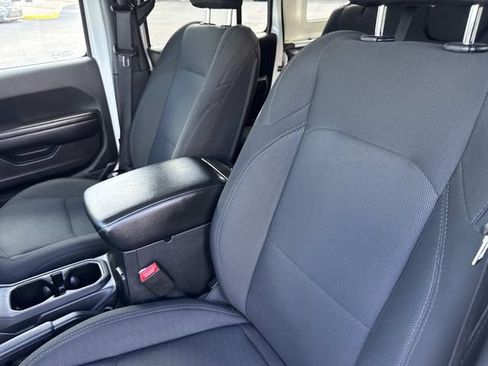 Used 2018 Jeep Wrangler Unlimited Sport S AWD/4WD image 20