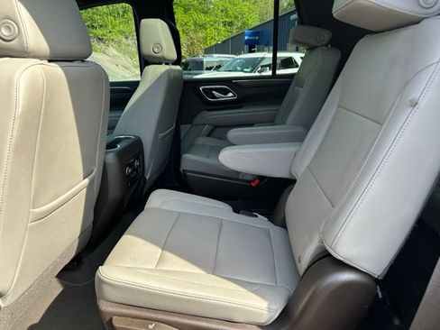Used 2022 Chevrolet Tahoe LT w/ Luxury Package AWD/4WD image 25