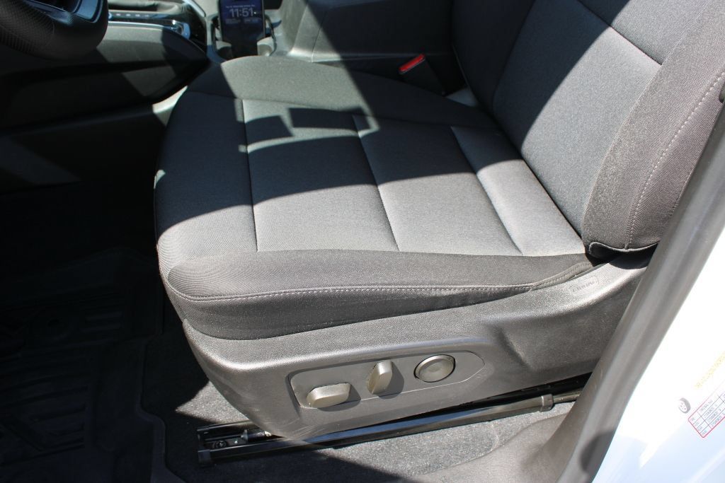 Used 2024 Chevrolet Colorado Trail Boss w/ LPO, Dark Essentials Package AWD/4WD image 16
