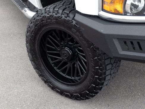 Used 2019 Chevrolet Silverado 2500 LT AWD/4WD image 4