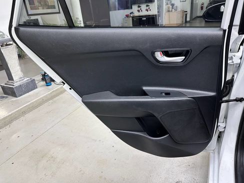 Used 2019 Kia Rio S image 12