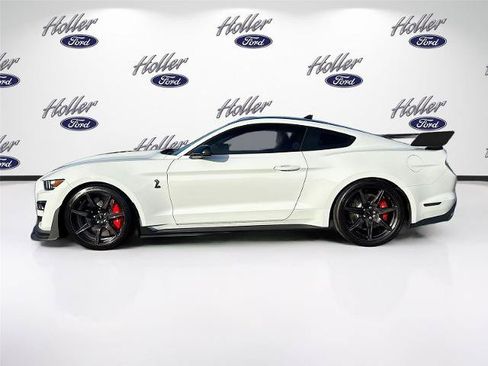 Certified 2021 Ford Mustang Shelby GT500 w/ Carbon Fiber Track Pack RWD image 5