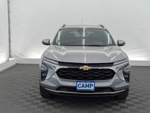 New 2026 Chevrolet Trax LT w/ Driver Confidence Package FWD image 9