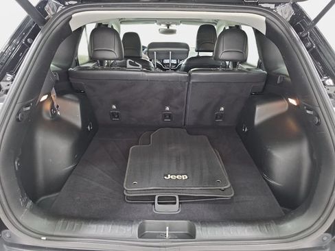 Used 2019 Jeep Cherokee Limited AWD/4WD image 32