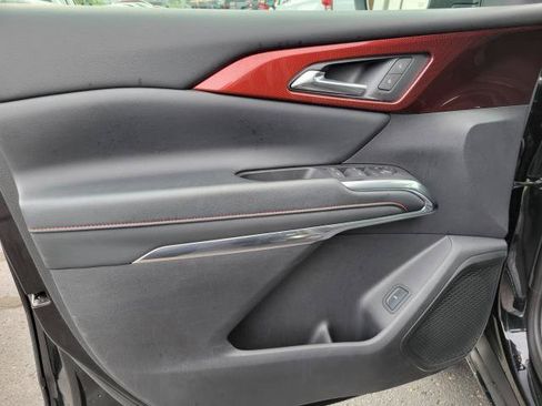 Used 2024 Chevrolet Traverse Z71 w/ LPO, Floor Liner Package AWD/4WD image 6