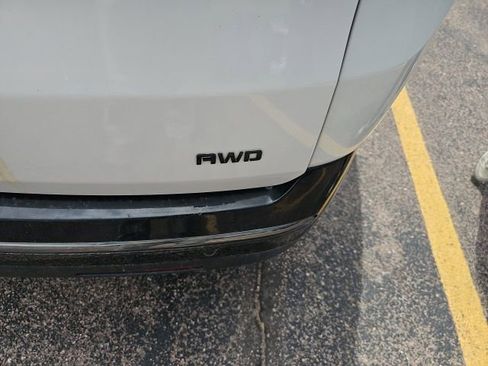 Used 2020 Chevrolet Traverse Premier w/ Redline Edition AWD/4WD image 5