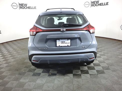 Used 2022 Nissan Kicks SV w/ Interior Electronics Package image 6