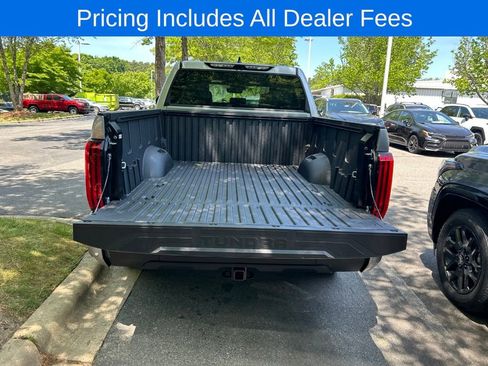 New 2026 Toyota Tundra Limited AWD/4WD image 18