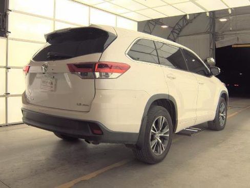 Used 2018 Toyota Highlander Plus image 4