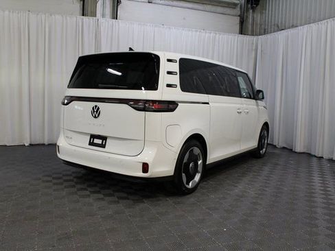 New 2025 Volkswagen ID. Buzz Pro S RWD image 22