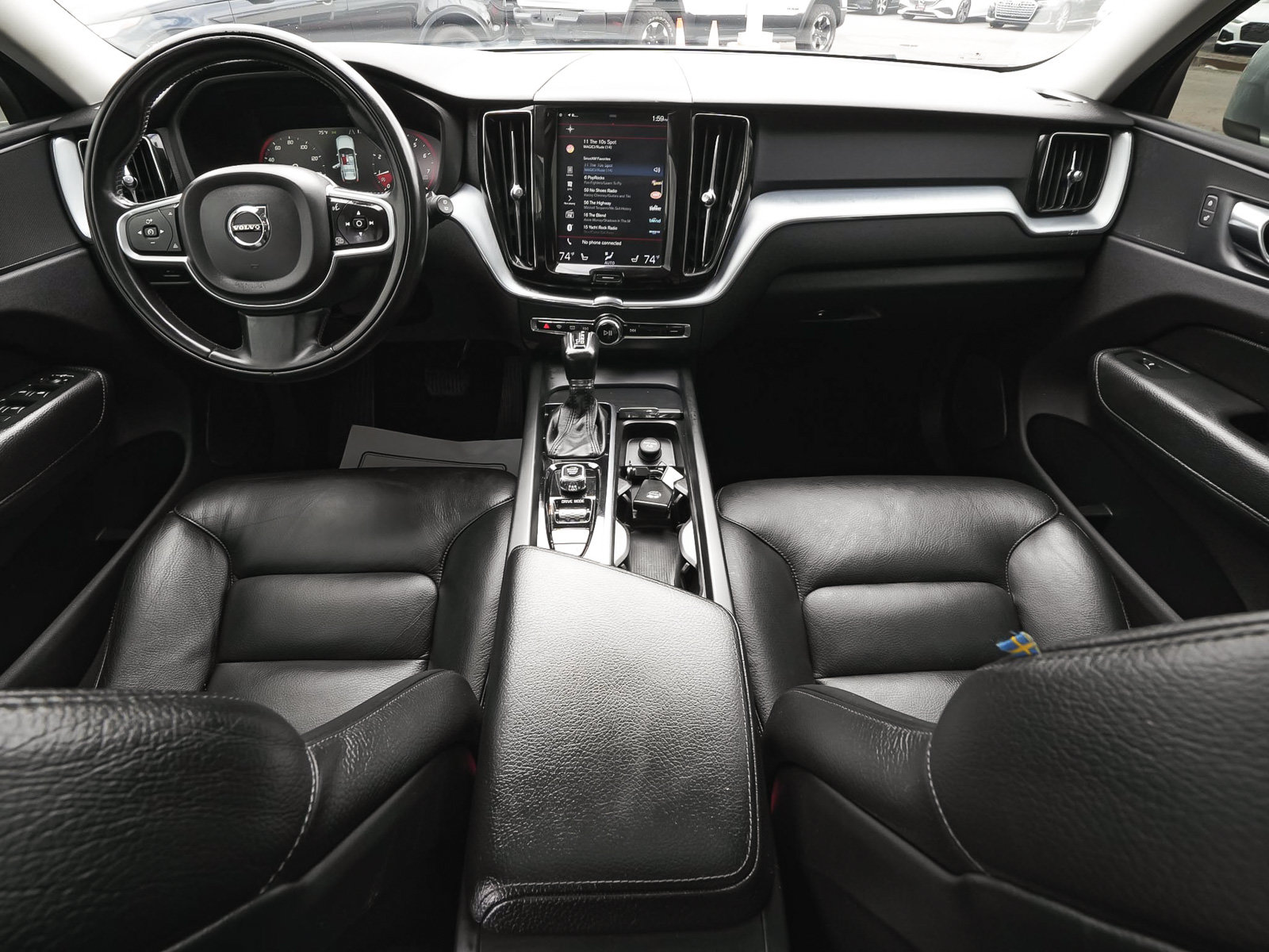 Used 2018 Volvo XC60 T5 Momentum w/ Convenience Package AWD/4WD image 42