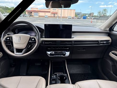 Used 2024 Lincoln Corsair AWD w/ Equipment Group 101A image 15
