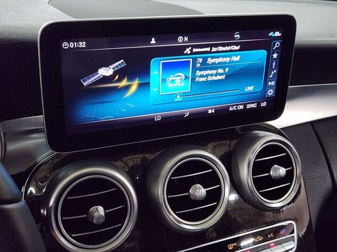 Used 2019 Mercedes-Benz C 300 Sedan image 35