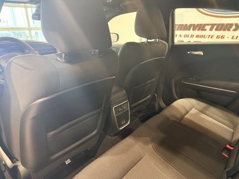 Used 2019 Dodge Charger SXT image 15
