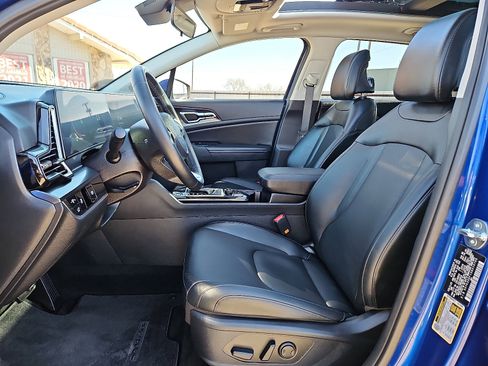 Used 2025 Kia Sportage EX w/ Premium Package image 10