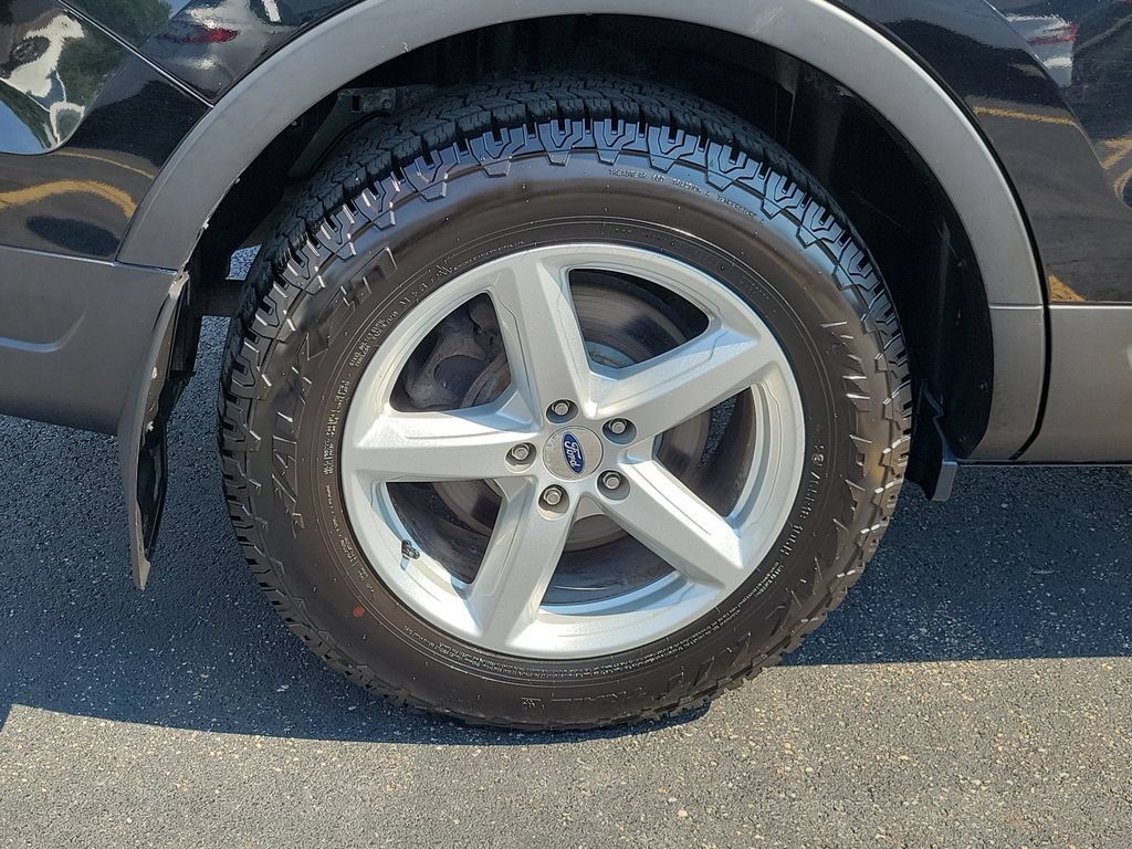 Used 2018 Ford Explorer FWD image 8