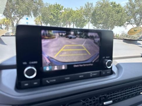 Certified 2023 Honda Accord EX image 25