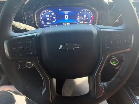 Used 2025 Chevrolet Silverado 2500 ZR2 w/ Technology Package AWD/4WD image 21