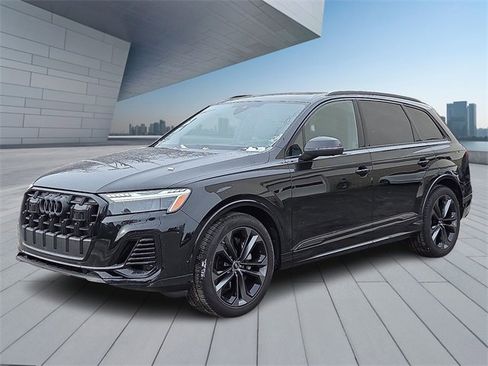 Certified 2025 Audi Q7 3.0T Prestige w/ Prestige Package image 3