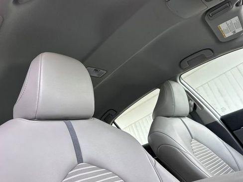 Used 2024 Toyota Camry SE FWD image 17