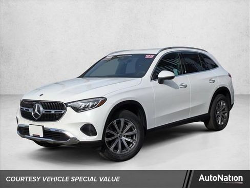 Certified 2025 Mercedes-Benz GLC 300 image 1