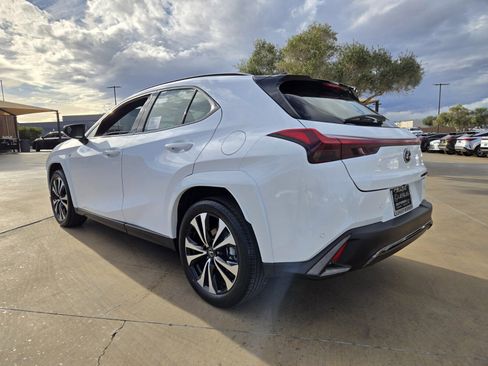 New 2025 Lexus UX 300h AWD image 4