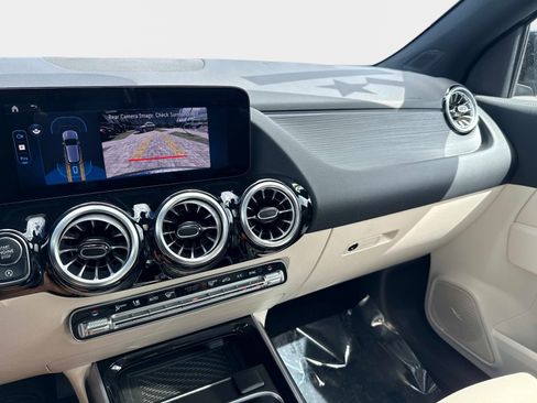 Used 2026 Mercedes-Benz GLA 250 4MATIC image 27