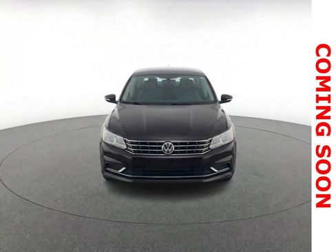 Used 2018 Volkswagen Passat 2.0T S image 7