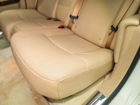 Used 2013 Rolls-Royce Ghost image 23