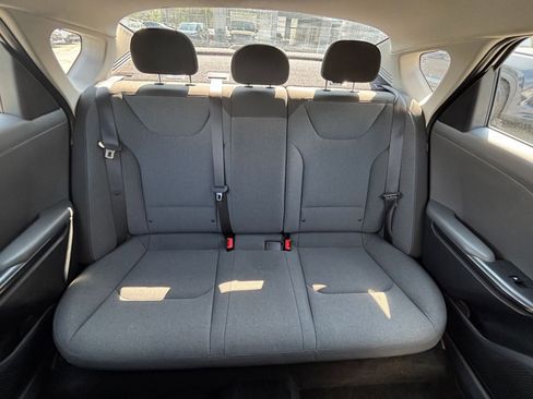 Used 2025 Kia K4 LXS image 38