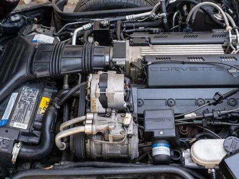 Used 1993 Chevrolet Corvette Coupe RWD image 35