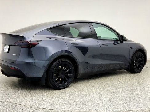 Used 2021 Tesla Model Y Long Range image 5