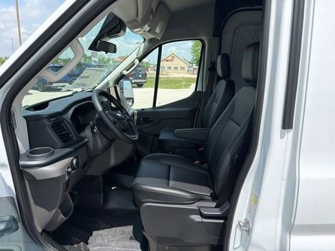 New 2026 Ford Transit 250 148 Medium Roof Extended AWD image 13