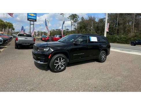 Used 2024 Jeep Grand Cherokee L Limited w/ Luxury Tech Group II image 6