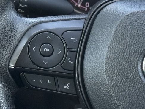 Used 2025 Toyota RAV4 XLE FWD image 14